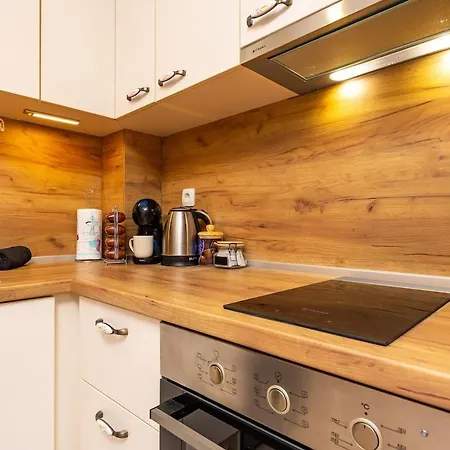 Lovely Venu Close To Old Town Daire *