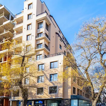 Lovely Venu Close To Old Town Plovdiv