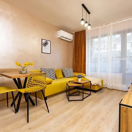 Lovely Venu Close To Old Town Appartamento *